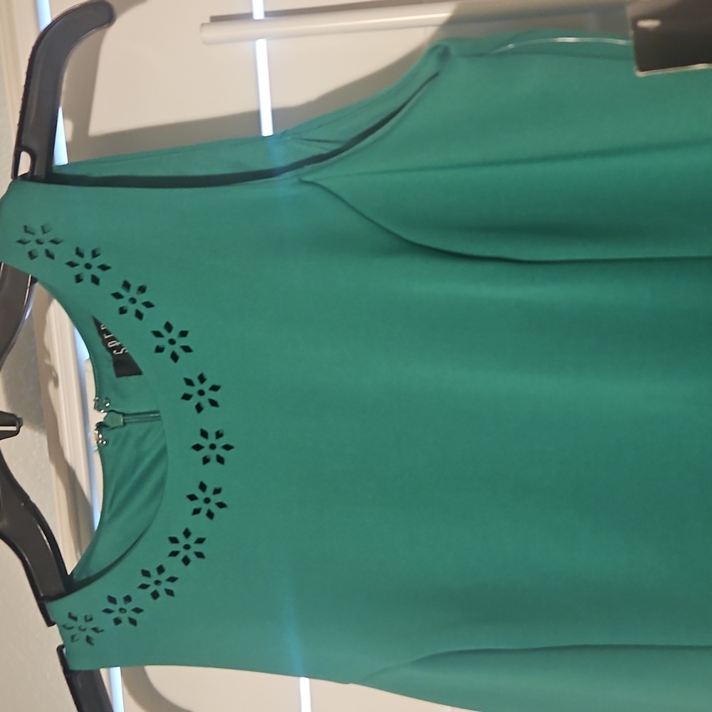 Dress - Picture 3 of 5